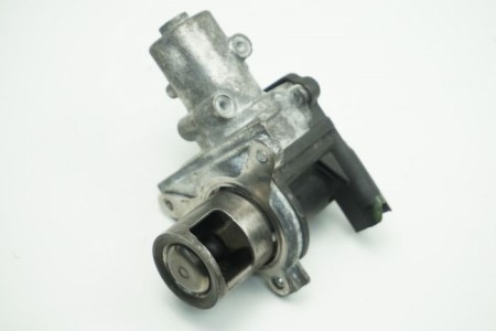 Dacia Duster bontott használt EGR, AGR kipufogó gáz visszavezető szelep 8200452876 - Bontott használt Dacia mechanika alkatrészek webáruház