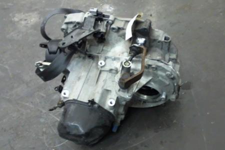 Dacia Sandero 1.2 16V bontott használt váltó 8200953356 - Bontott használt Dacia mechanika alkatrészek webáruház